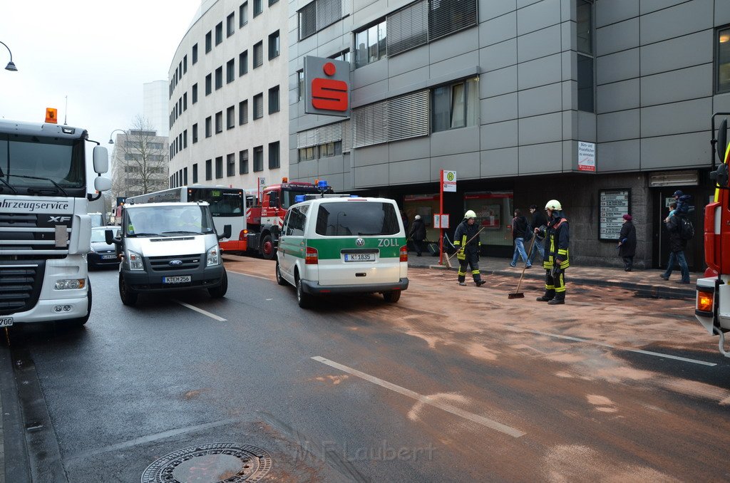Stadtbus fing Feuer Koeln Muelheim Frankfurterstr Wiener Platz P308.JPG